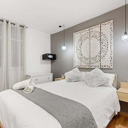 Urbanchicmalaga 2Bedroom Oasis In Historic Malaga Centre Exterior photo