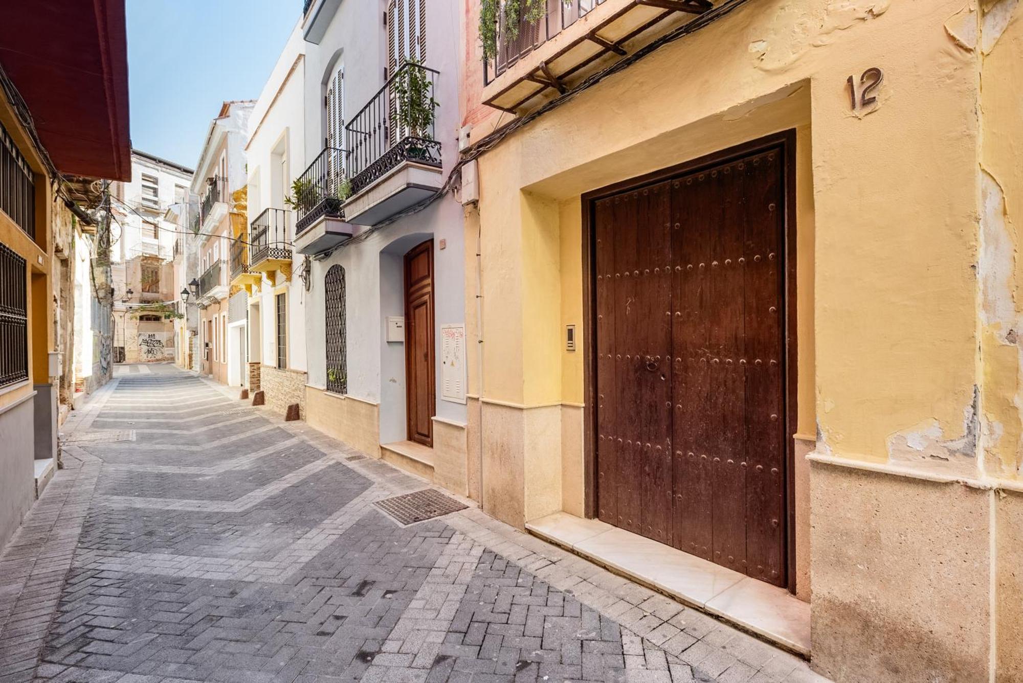 Urbanchicmalaga 2Bedroom Oasis In Historic Malaga Centre Exterior photo