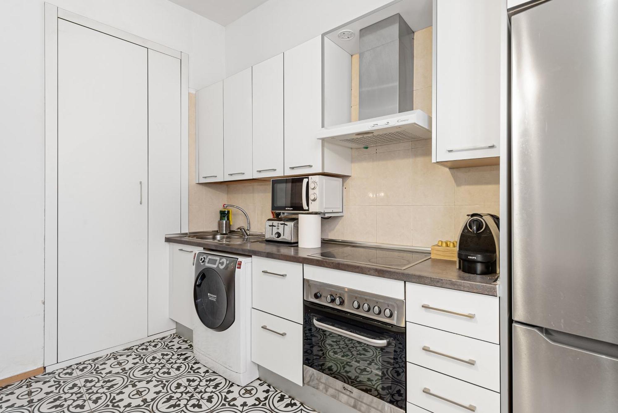 Urbanchicmalaga 2Bedroom Oasis In Historic Malaga Centre Exterior photo