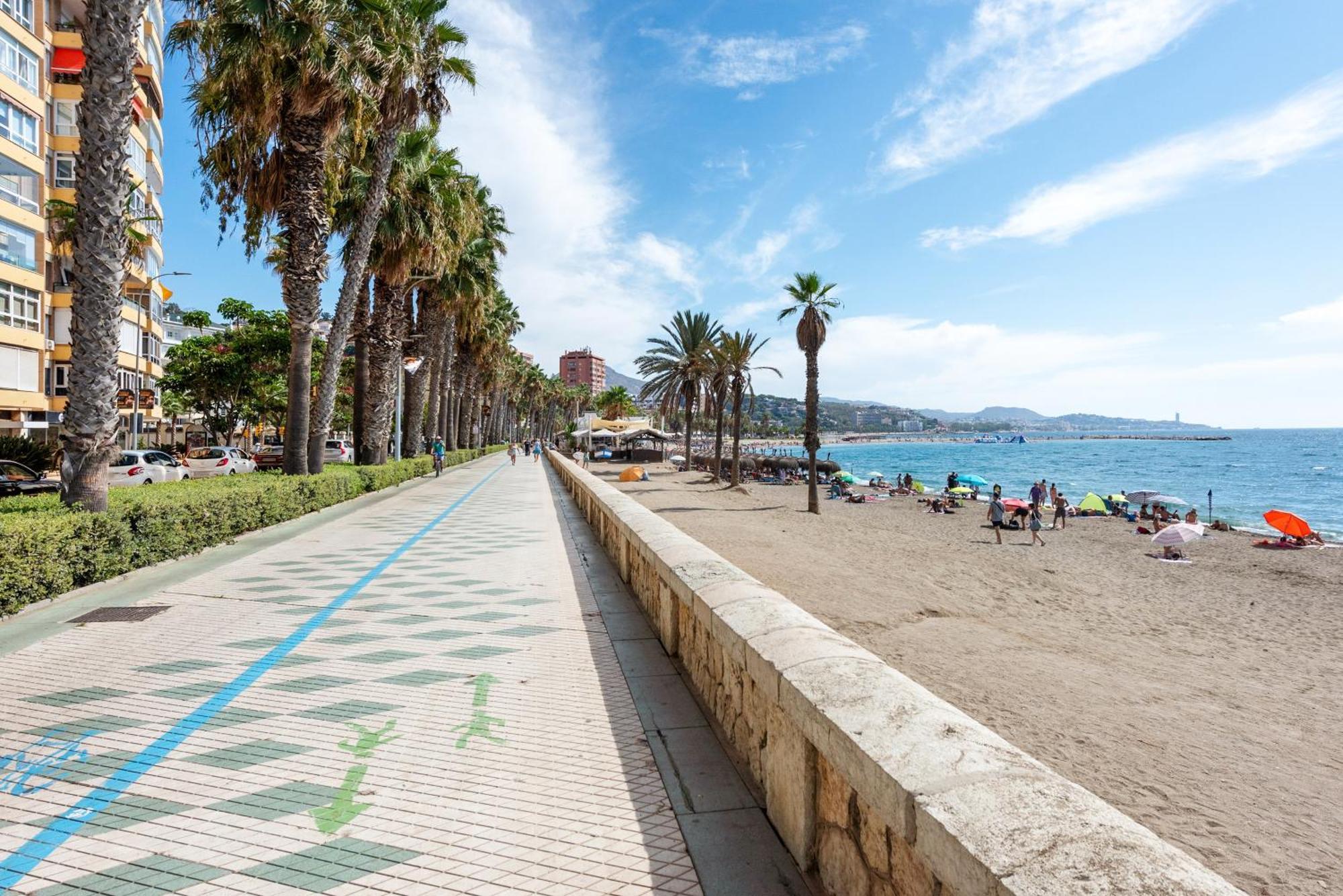 Urbanchicmalaga 2Bedroom Oasis In Historic Malaga Centre Exterior photo