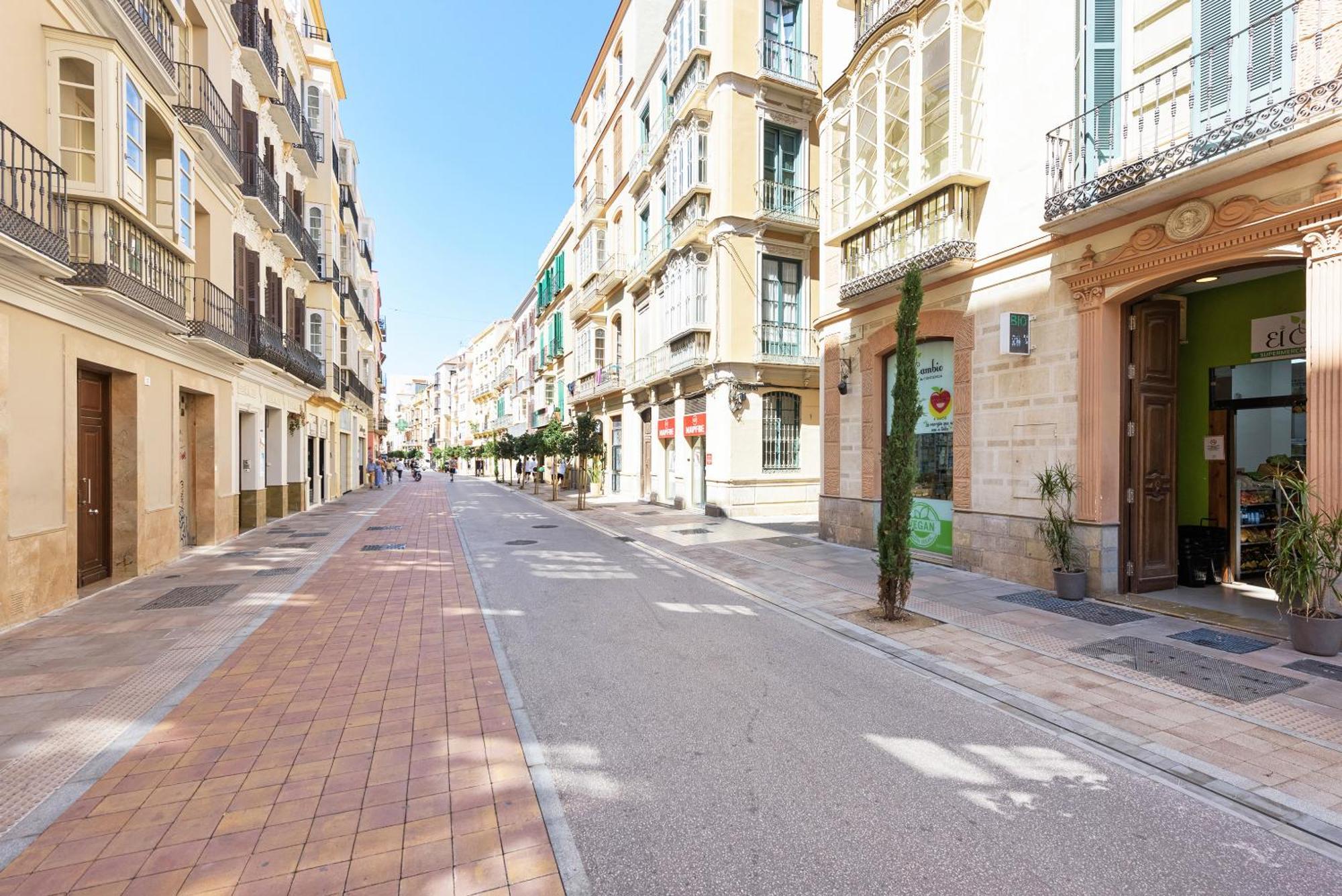 Urbanchicmalaga 2Bedroom Oasis In Historic Malaga Centre Exterior photo