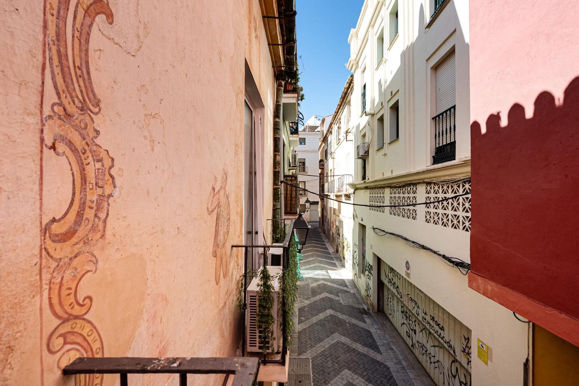 Urbanchicmalaga 2Bedroom Oasis In Historic Malaga Centre Exterior photo